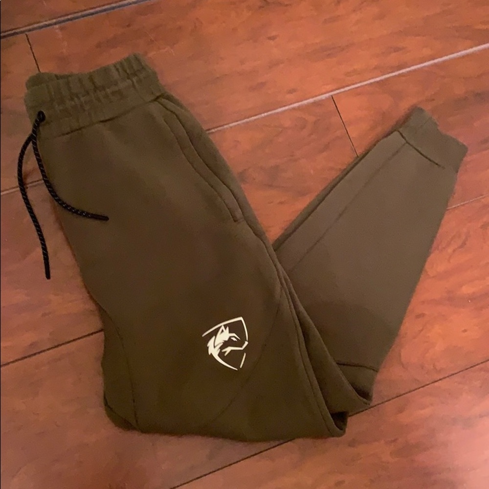 Alphalete Joggers
